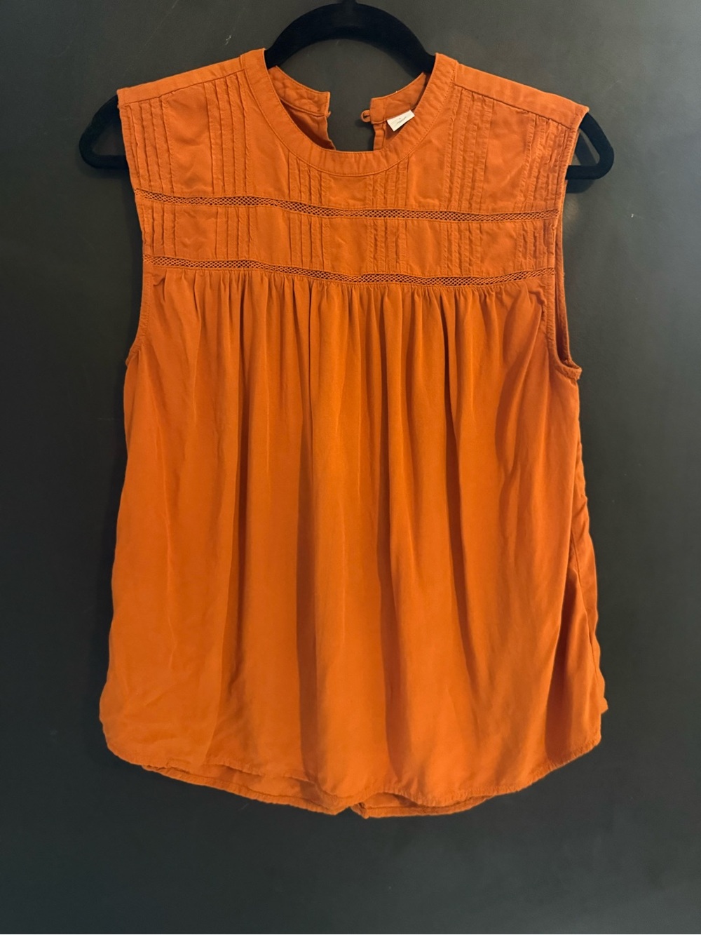 Universal Thread  Pintuck Yoke Women's Tank - Rust Burnt Orange Large